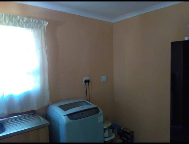 3 BEDROOM HOUSE SOLD IN THE ORCHARDS
